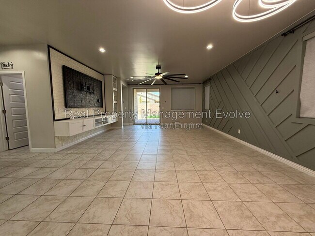 Building Photo - 5352 W Farmhand Dr