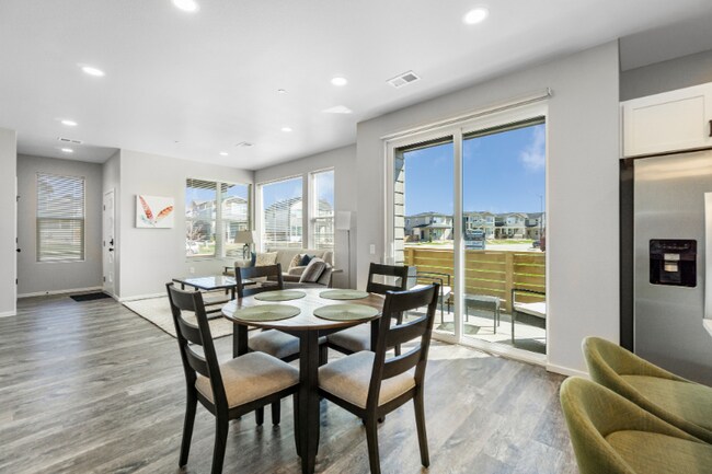 Building Photo - 2614 Thunderstreak Ln