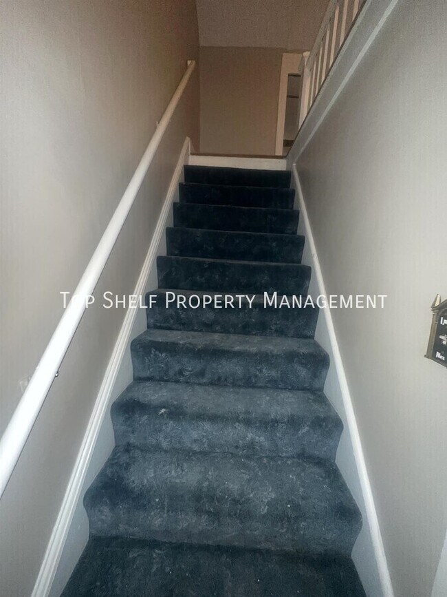 Building Photo - 1063 42nd St