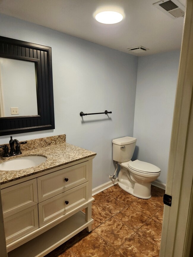 Building Photo - 350 Swindall Cir