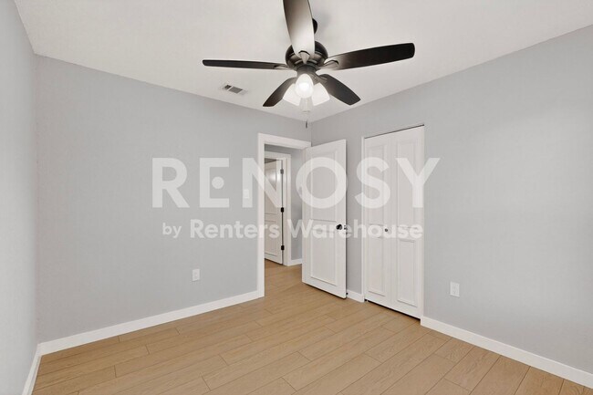 Building Photo - 1408 Seely St