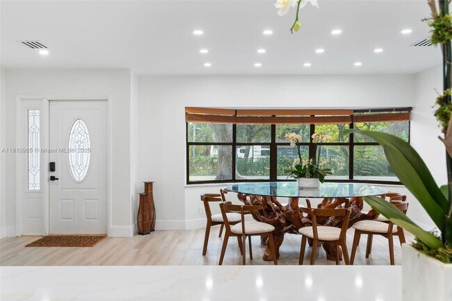 Building Photo - 12511 SW 13th St