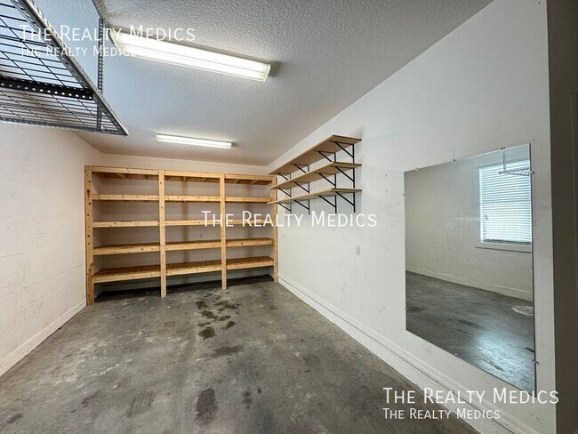 Building Photo - 5107 Appenine Loop W