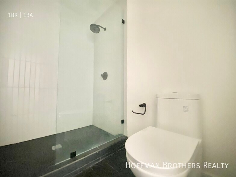 Building Photo - 233 Rosemont Ave