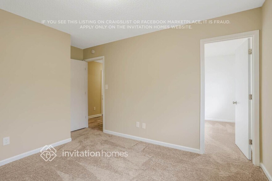 Building Photo - 1006 Chapman Cir