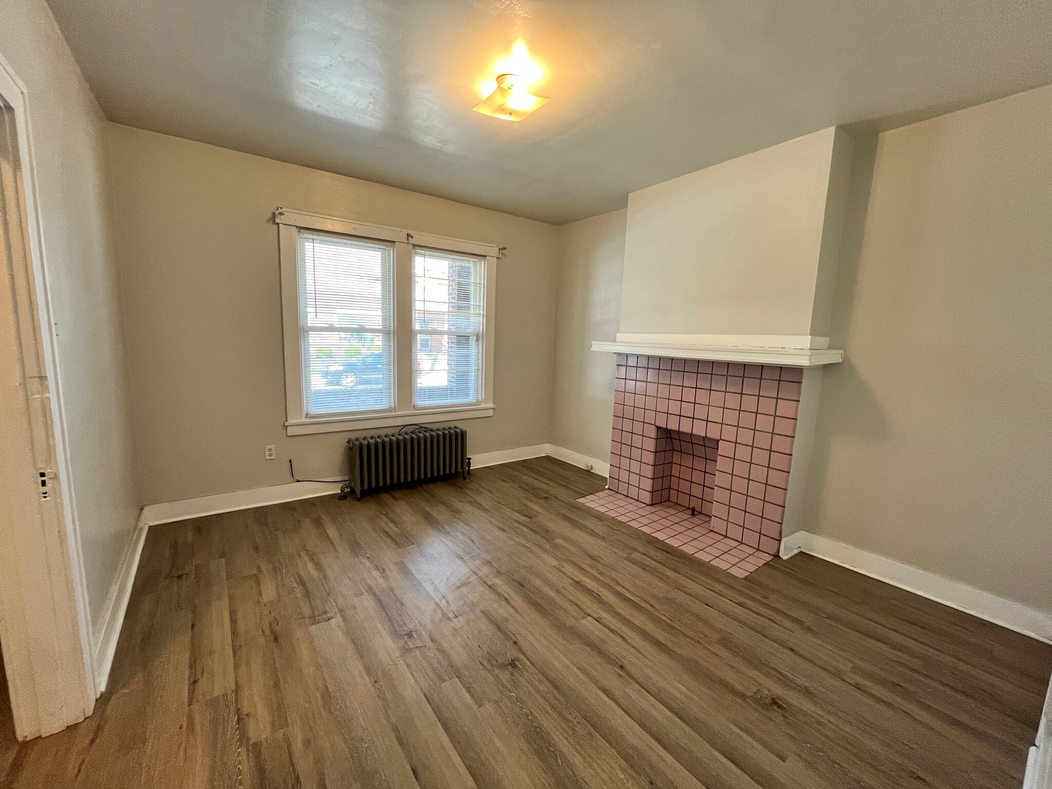 Building Photo - 2116 Bedford Ave