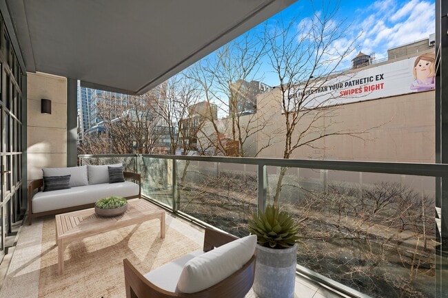 Building Photo - 500 W 21st St