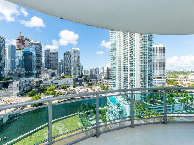 Building Photo - 350 S Miami Ave
