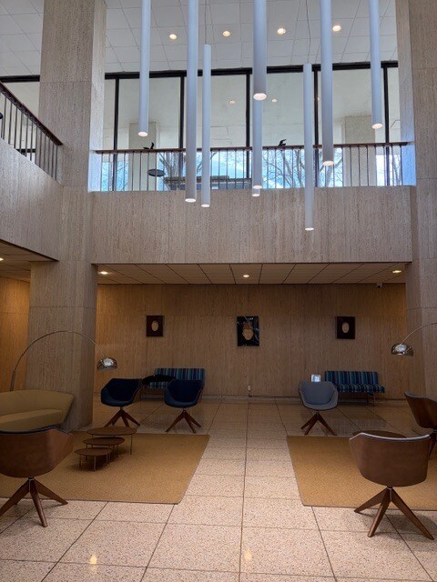 Lobby - 1435 4th St SW