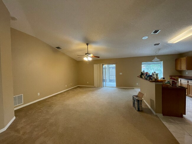 Building Photo - 4321 Swanna Dr