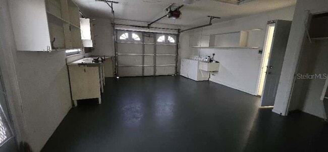 Building Photo - 401 Skylark Ln NW