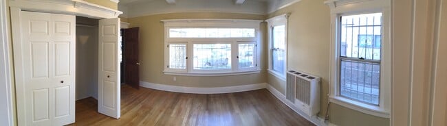 Building Photo - 724 W 60th St, Los Angeles, CA, 90044