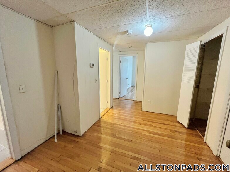 Building Photo - 1133 Commonwealth Ave