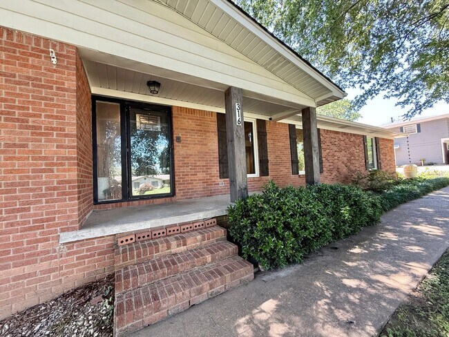 Building Photo - 316 Marzee Ann Dr