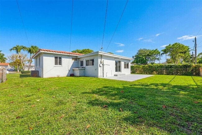 Building Photo - 6447 SW 10th St