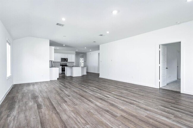 Building Photo - 1122 Fringed Bluestar Dr