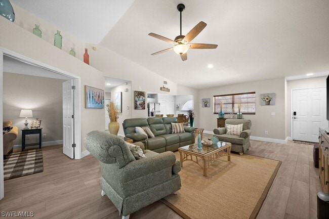 Building Photo - 9570 Crescent Garden Dr