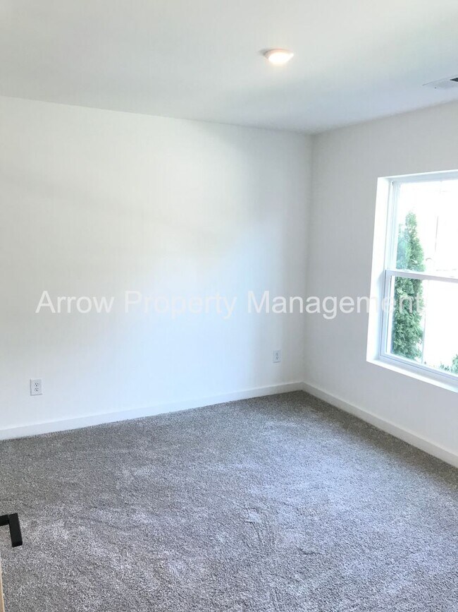 Building Photo - Immaculate new construction in the Nations!