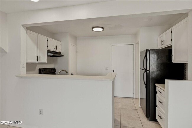 Building Photo - 4901 S Calle Los Cerros Dr