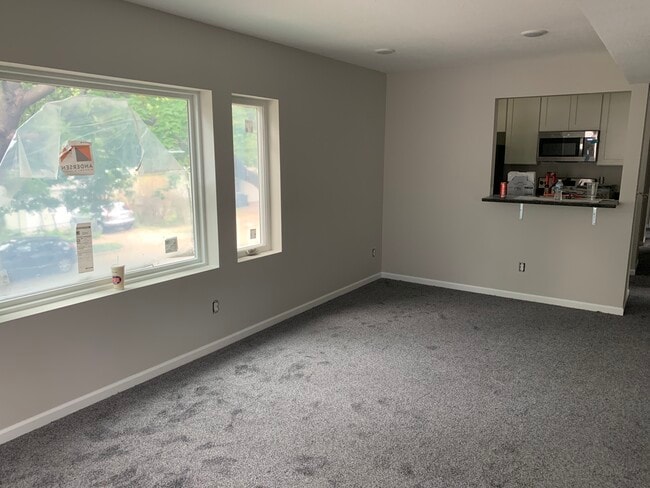 Building Photo - 2106 Fairmont St SE