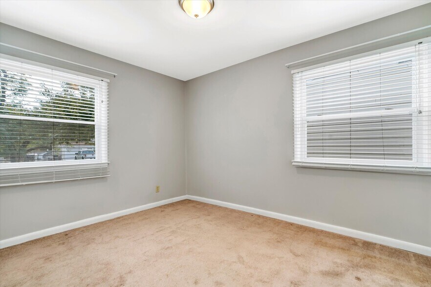 Building Photo - 6309 Sheppard Dr