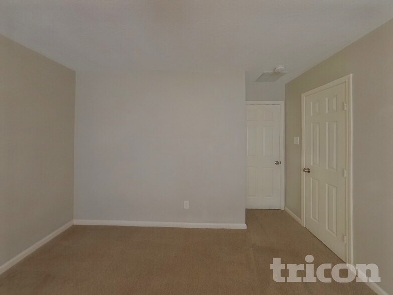 Building Photo - 22042 Soft Pines Ct