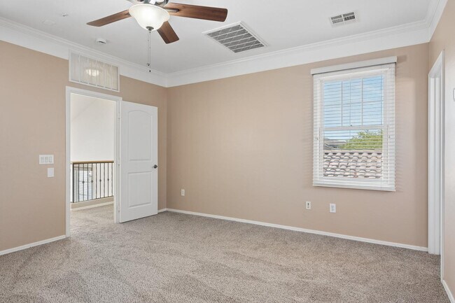 Building Photo - 1319 S Sabino Dr