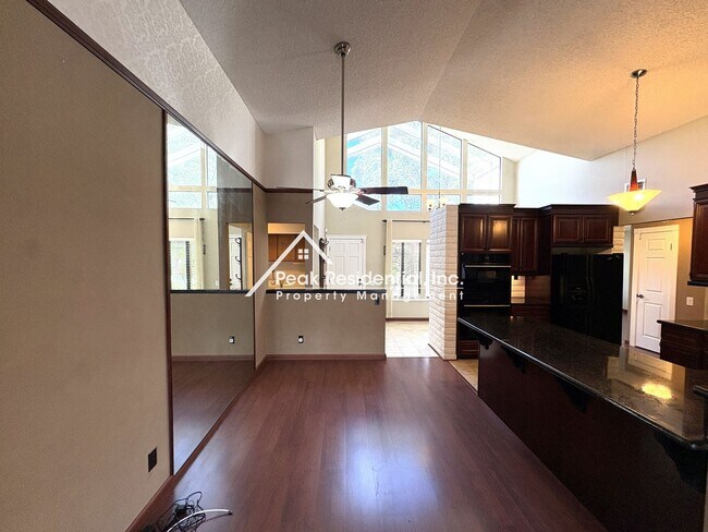 Building Photo - 11037 Mammoth River Ct