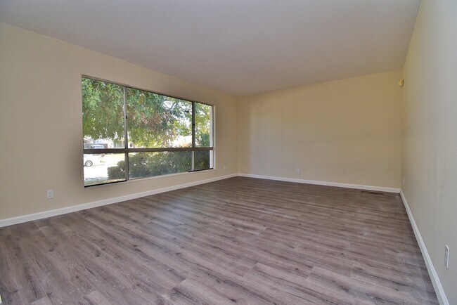 Building Photo - $4,390 4 BEDROOM GORGEOUS REMODELED SAN RA...