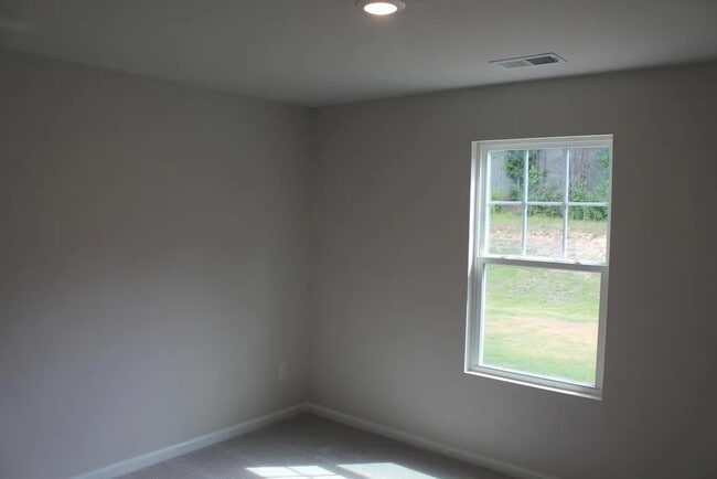 Building Photo - 1537 Woodhouse Dr