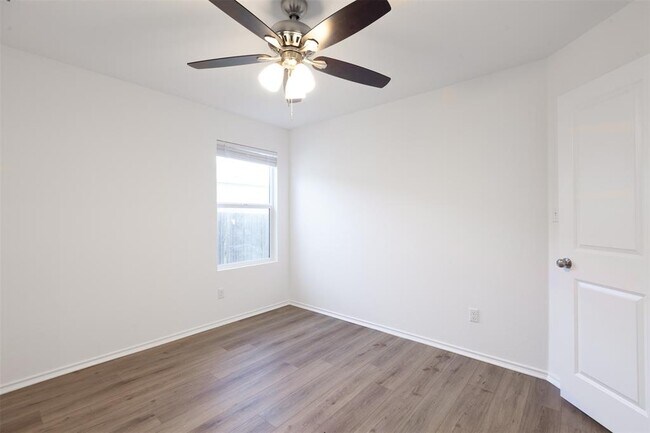 Building Photo - 124 Juniper Springs Rd