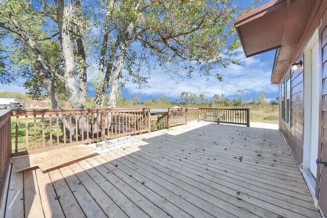 Primary Photo - 2510 Delaware Ave