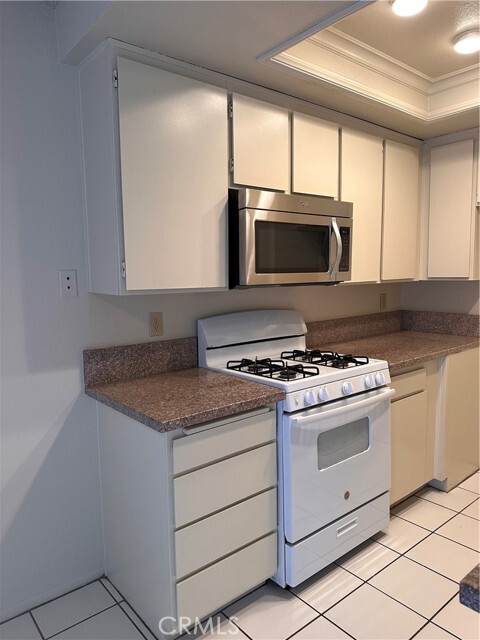 Building Photo - 4832 King Cir