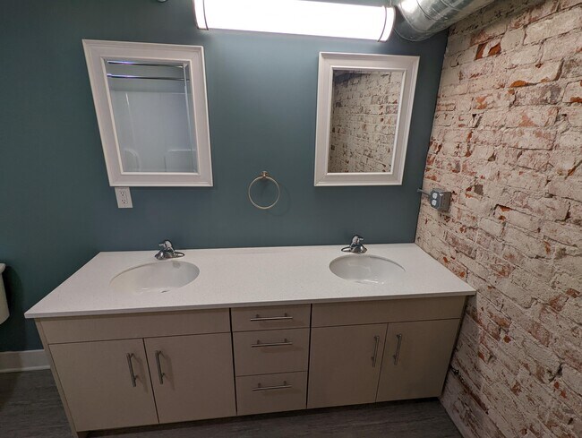 Master Bathroom! - 130 E State St