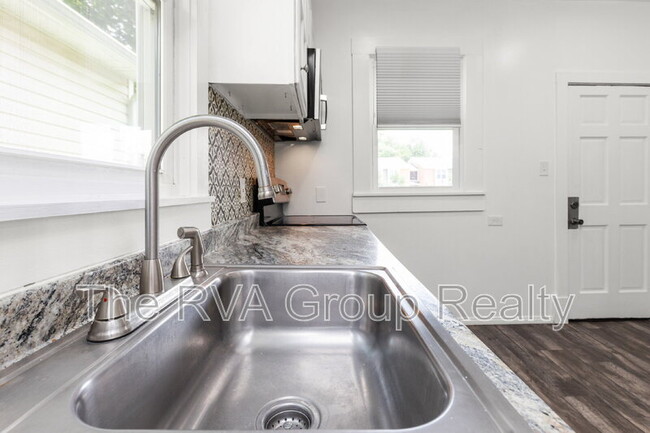 Building Photo - 5409 Blue Ridge Ave