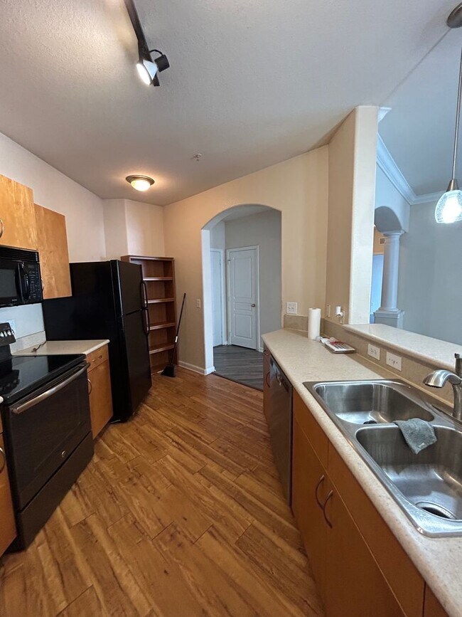 Building Photo - Gardens of Bridgehampton - 3 bedroom - 3 b...