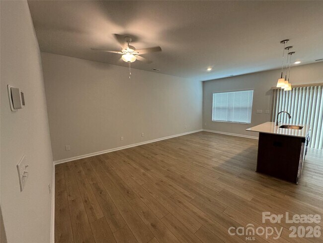 Building Photo - 3021 Kingsfield Rd