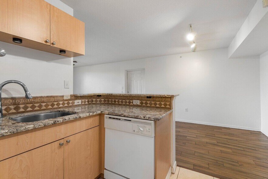 Building Photo - 106 Villa Cir