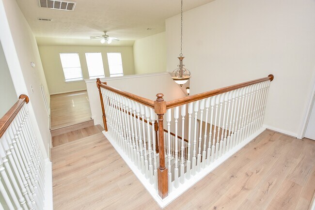 Building Photo - 15119 Newfield Bridge Ln