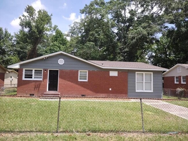 Primary Photo - 1621 Celia Dr