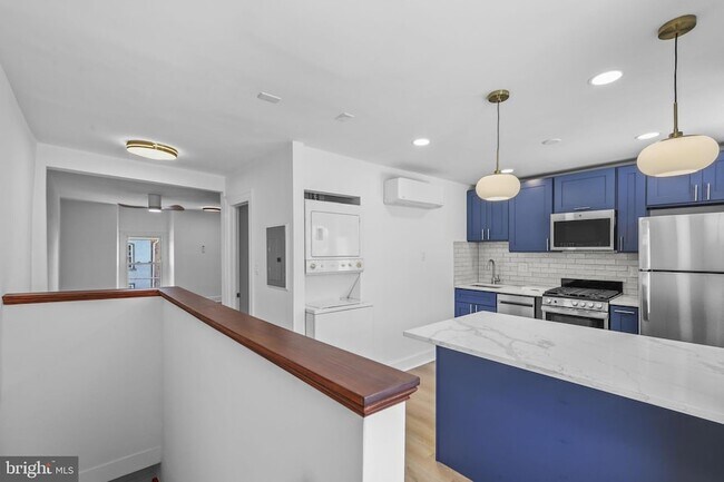 Building Photo - 3871 Terrace St