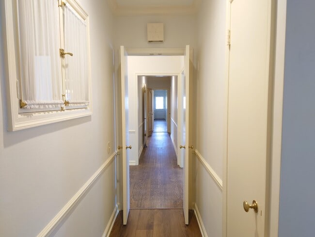 Building Photo - 3222 E Hampshire St