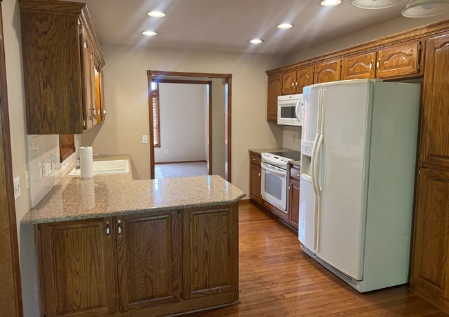 Building Photo - BEAUTIFUL FULLY FENCED HOME IN NIXA SCHOOL...