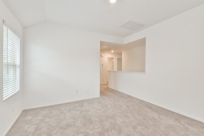 Building Photo - 3707 Solanum Dr