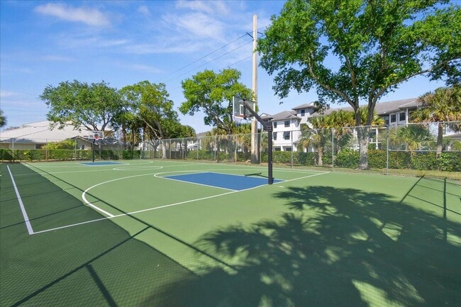 Building Photo - 12556 Woodmill Dr