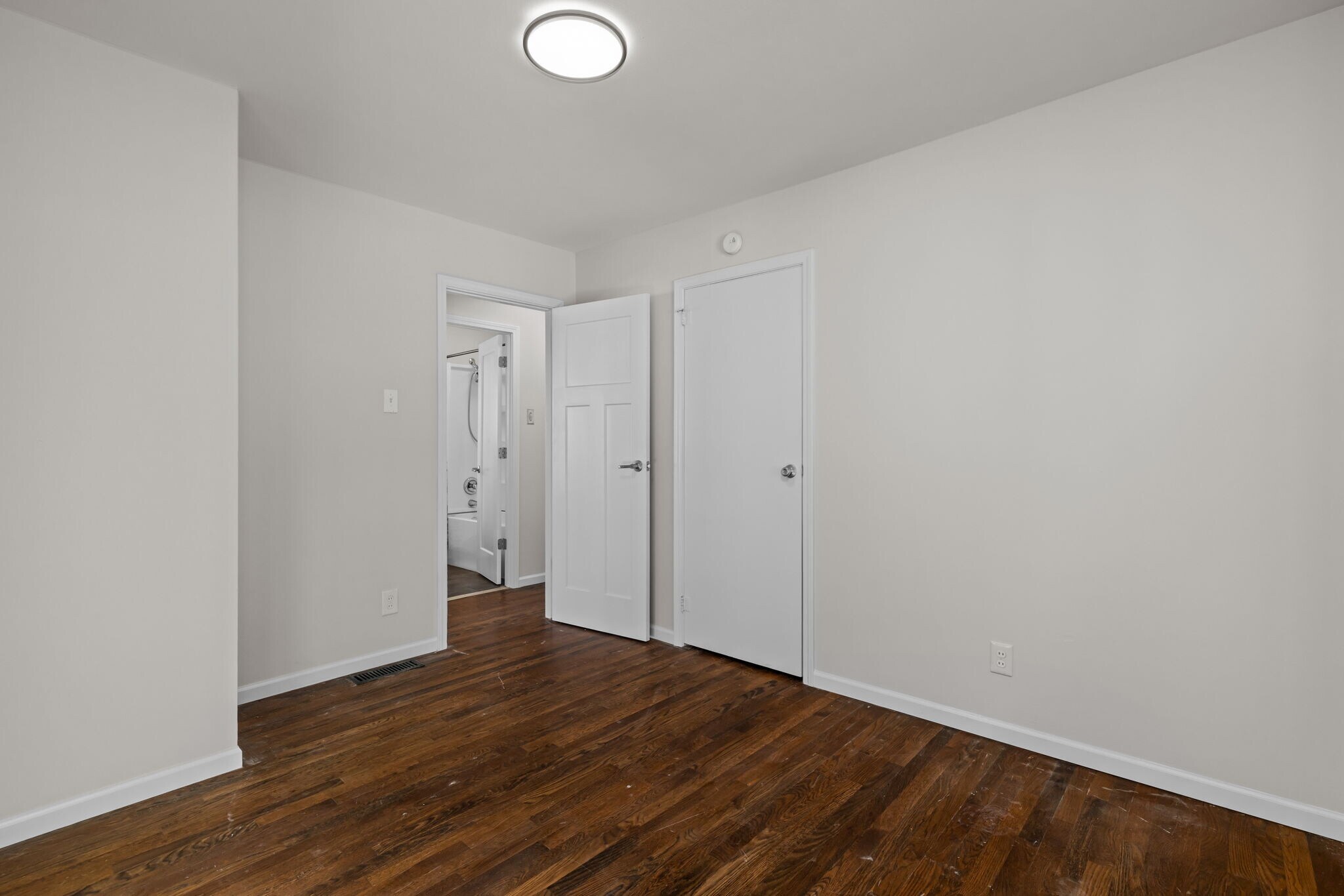 Building Photo - 1655 Fenmore Dr