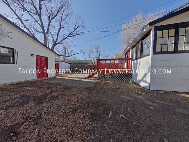 Building Photo - 2107 W Kiowa St