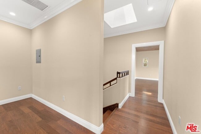 Building Photo - 1630 Bridgeport Dr