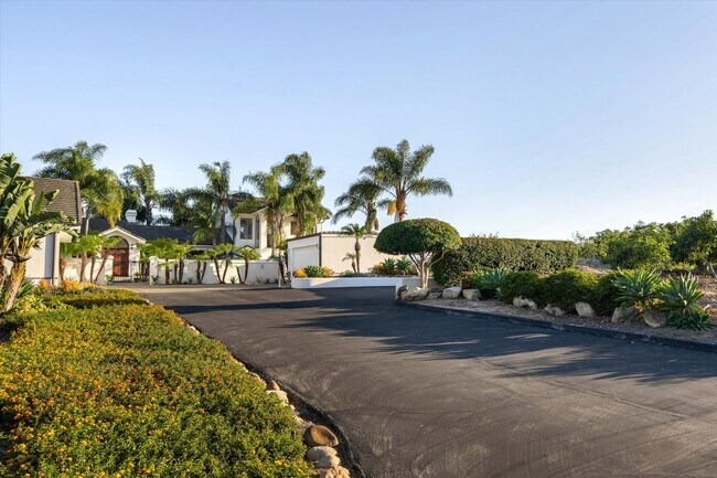 Building Photo - 6060 La Goleta Rd