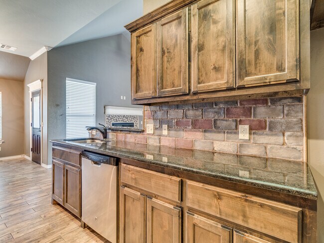 Building Photo - 3813 Normandy Rd